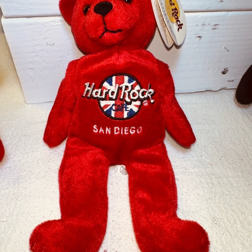 Hard Rock Cafe Lot 4 Red and Black Stuffed Bears Collection - Picture 3 of 10